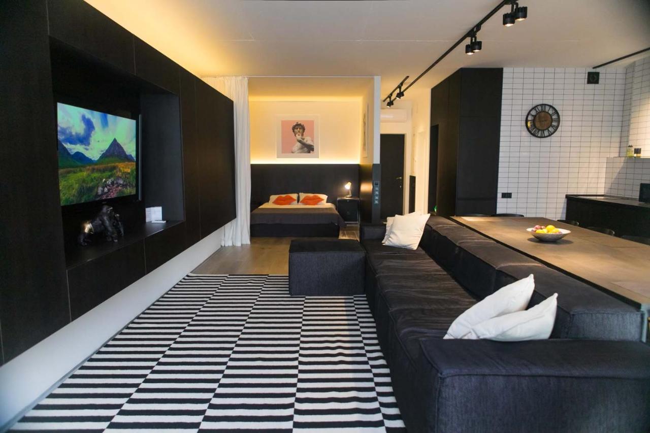 Stylish 1 Bedroom Studio Near Most City Dnipro Exterior foto