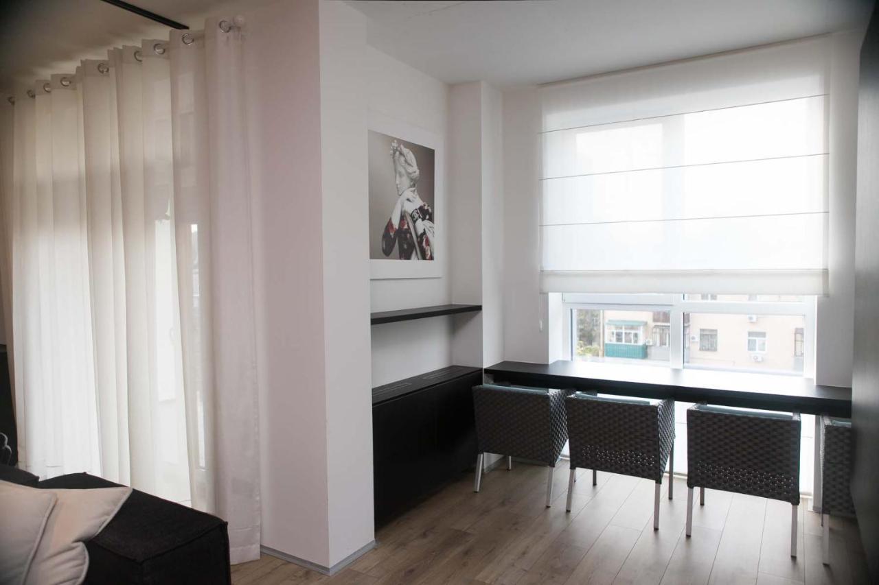 Stylish 1 Bedroom Studio Near Most City Dnipro Exterior foto