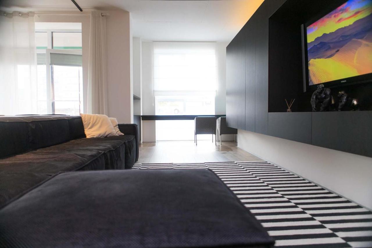 Stylish 1 Bedroom Studio Near Most City Dnipro Exterior foto