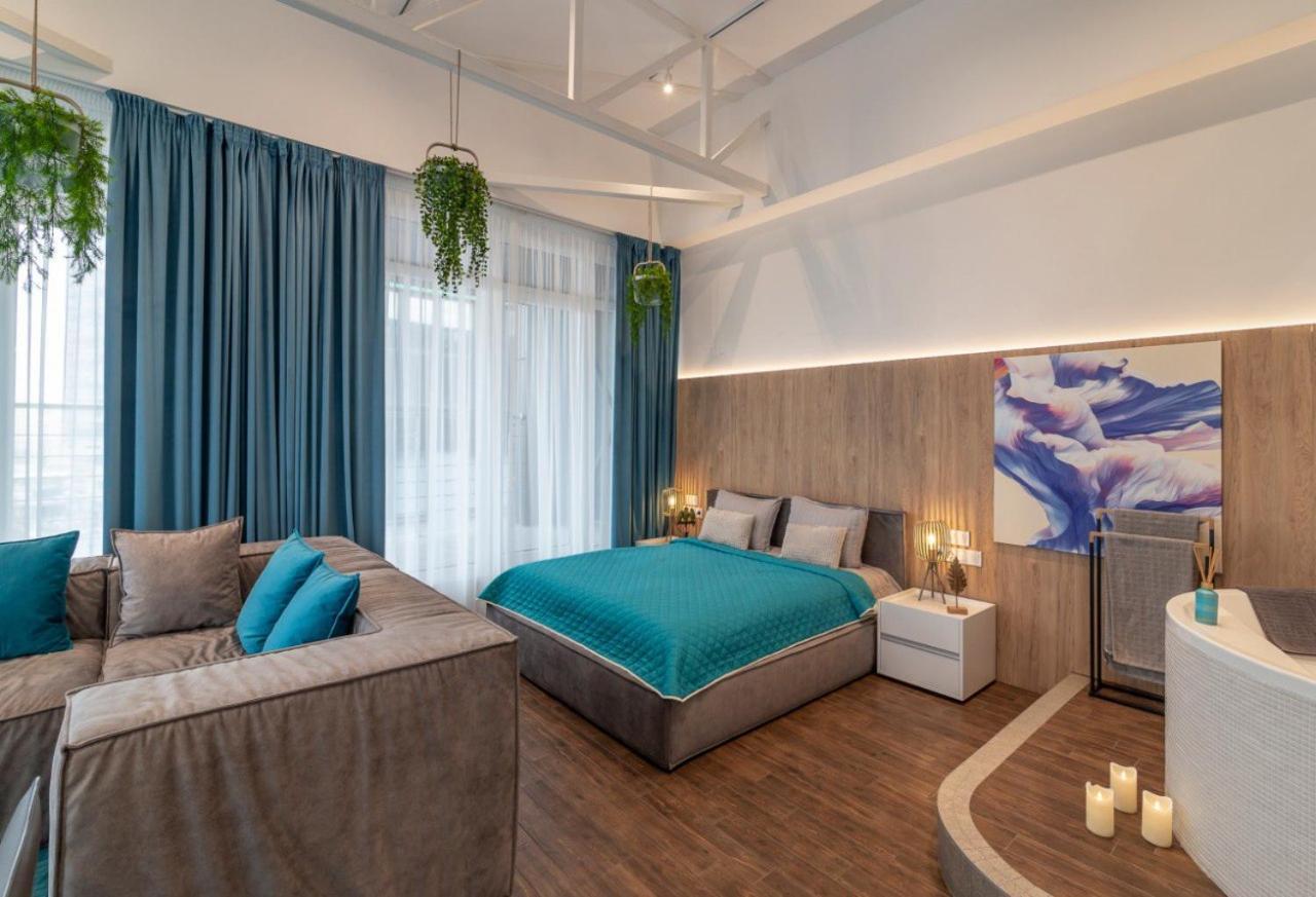 Stylish 1 Bedroom Studio Near Most City Dnipro Exterior foto