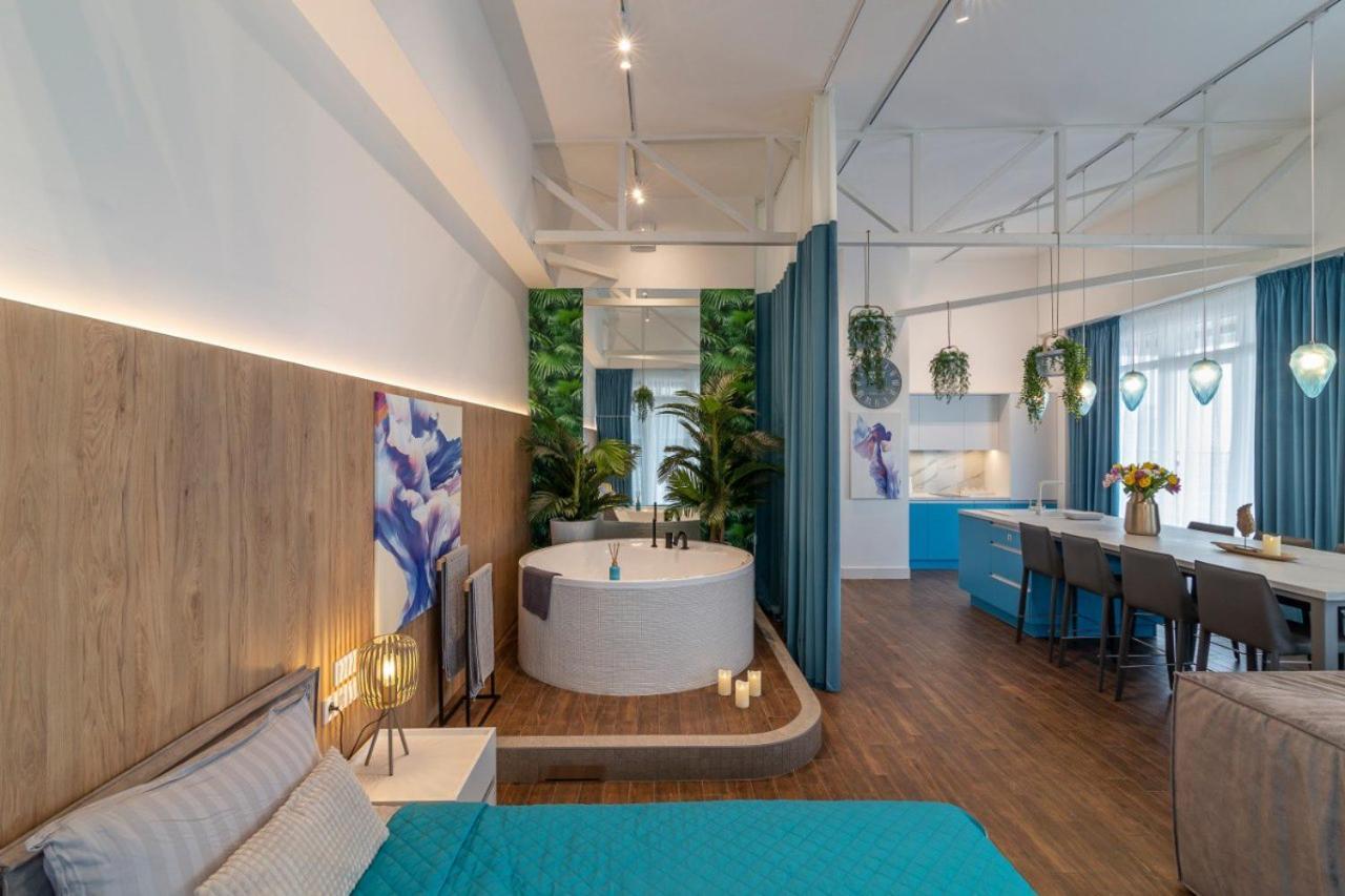 Stylish 1 Bedroom Studio Near Most City Dnipro Exterior foto