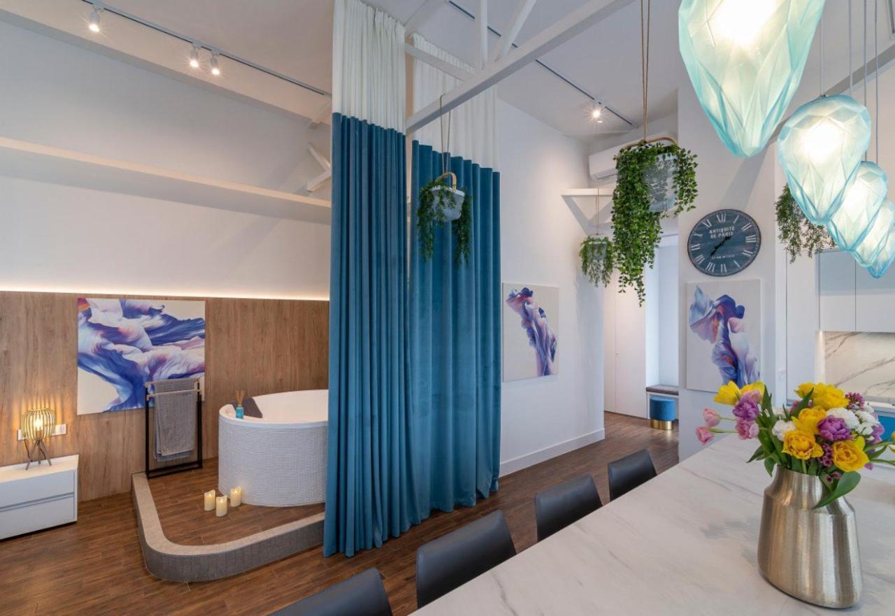 Stylish 1 Bedroom Studio Near Most City Dnipro Exterior foto