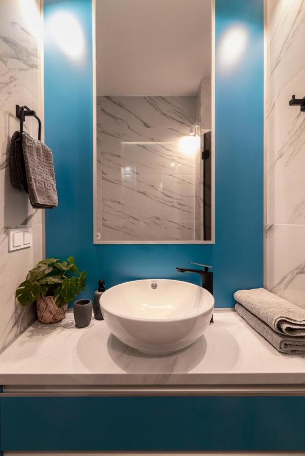 Stylish 1 Bedroom Studio Near Most City Dnipro Exterior foto