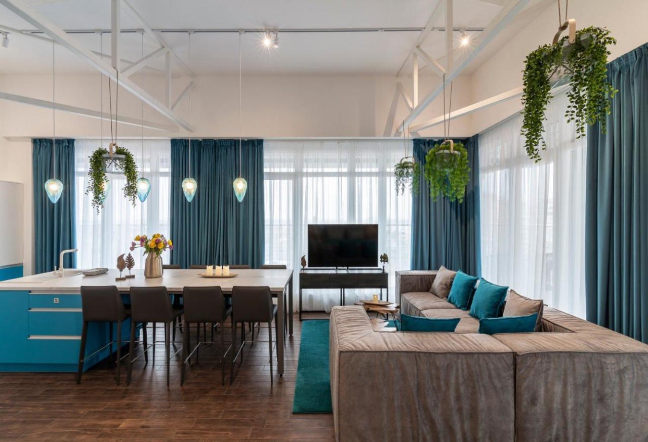 Stylish 1 Bedroom Studio Near Most City Dnipro Exterior foto