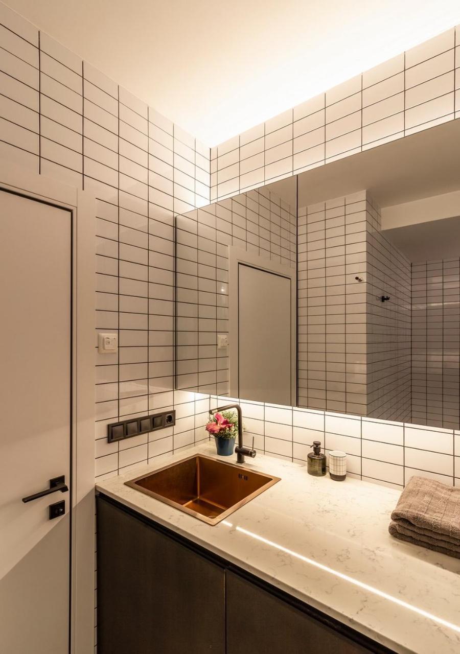 Stylish 1 Bedroom Studio Near Most City Dnipro Exterior foto